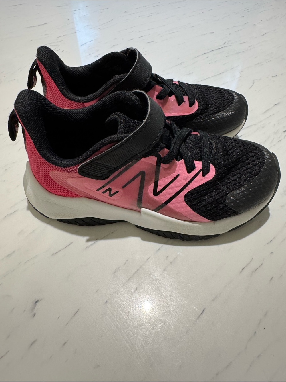 New Balance Girls 10.5 Wide Black & Pink Athletic Sneakers
